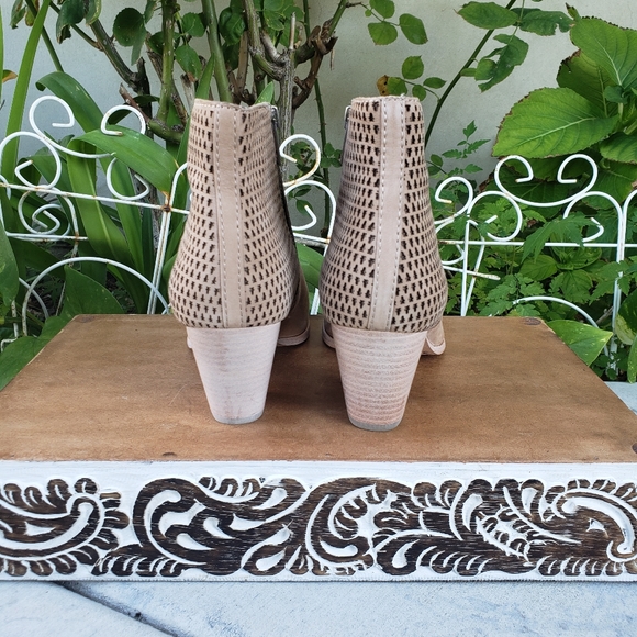 Pretty Perforated Frye Blush Leather Booties - Picture 6 of 7
